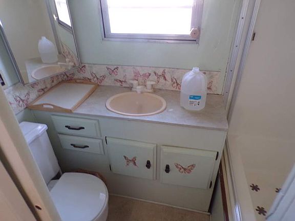 5th image of 1050 S Arizona Blvd #152