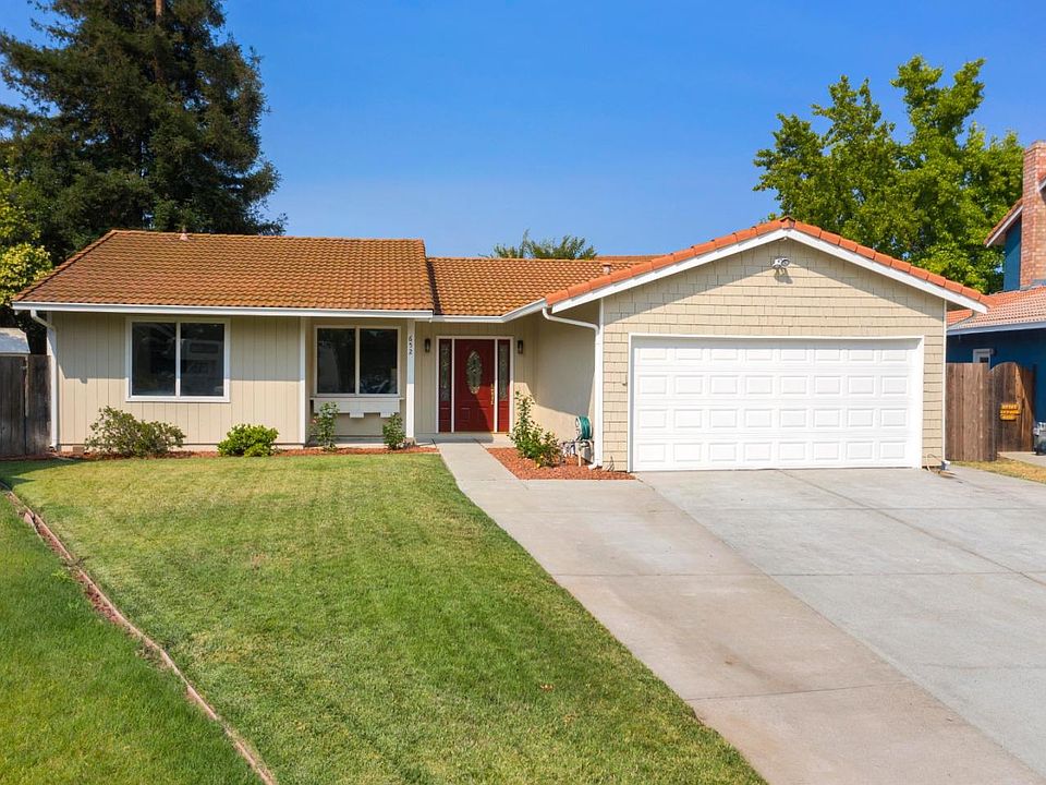 1st image of 652 Banta Ct