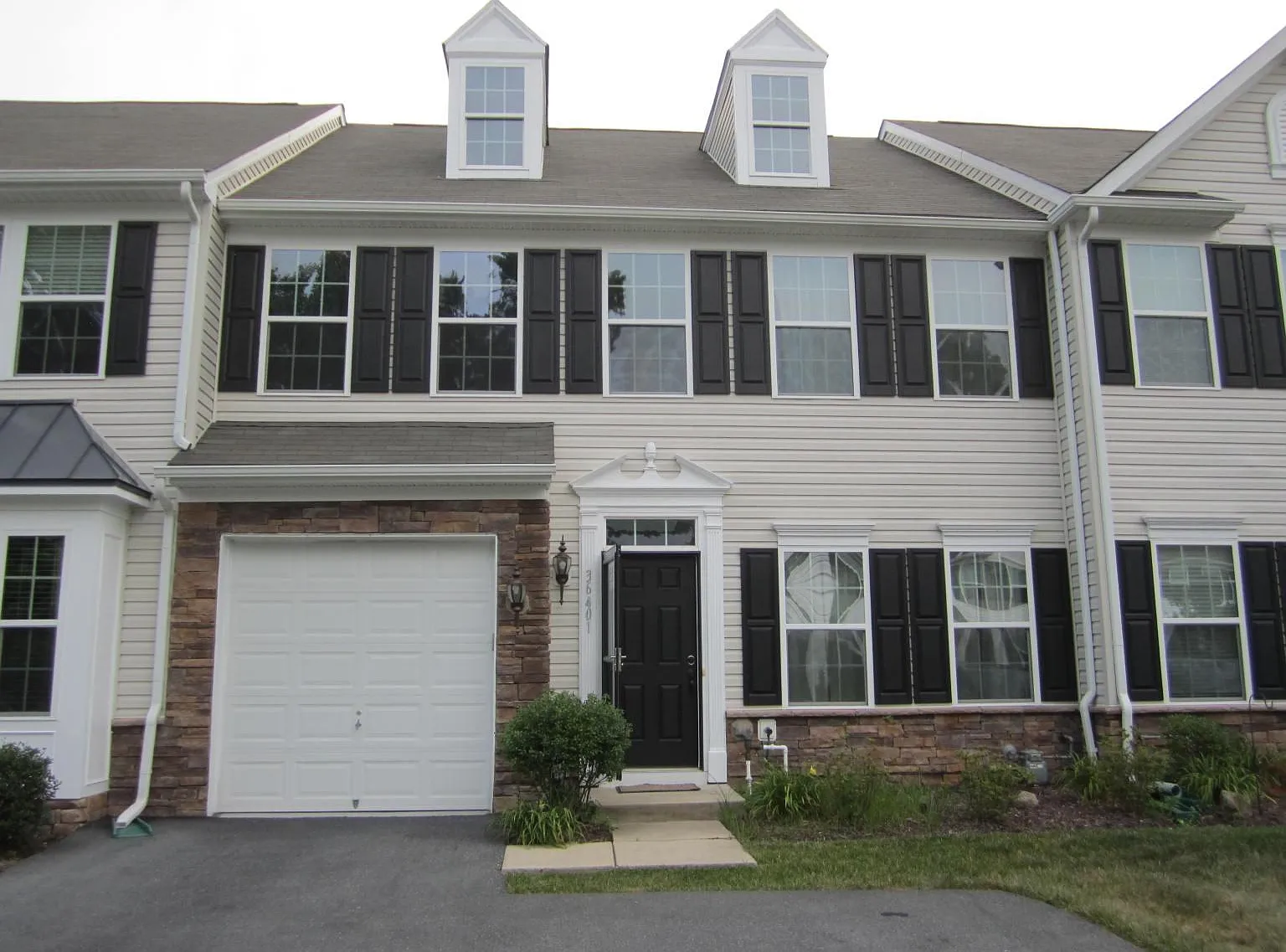 36401 Ridgeshore Ln — Photo 1