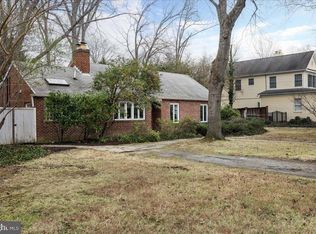 7953 Bolling Dr, Alexandria, VA 22308