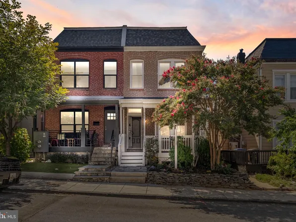 762 Gresham Pl NW, Washington, DC 20001