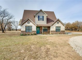 1899 Country Club Rd, Bowie, TX 76230