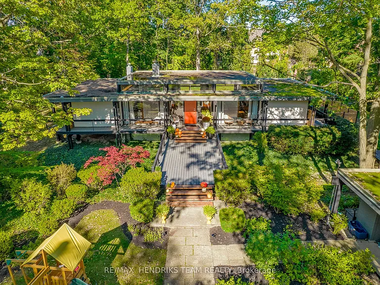 15 Wood Dale Dr — Photo 2
