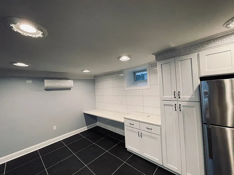 264 Lombard — Photo 6