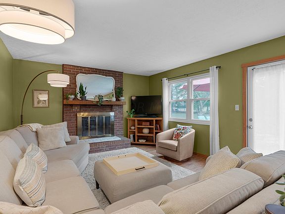 3rd image of 519 Haversham Dr