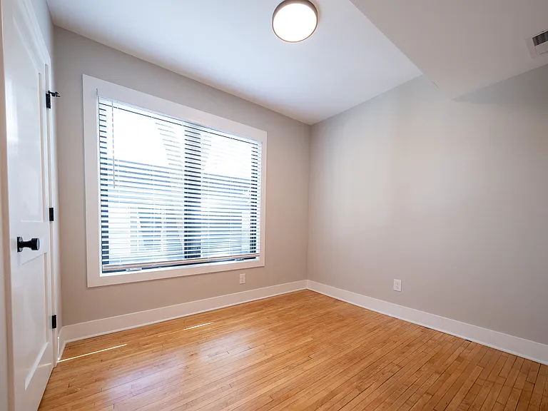 2612 2nd Ave S #4 — Photo 10