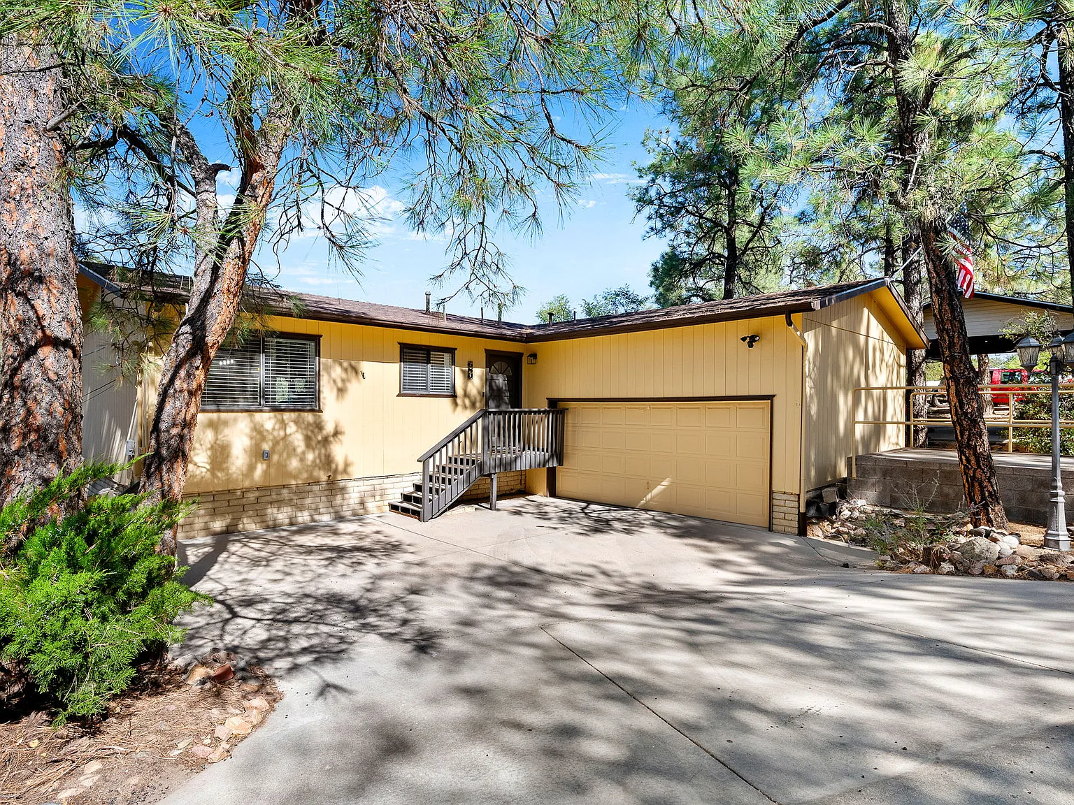 3 bed, 1980 sqft, $2,900 — Photo 1