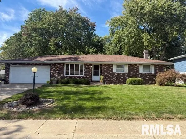 2211 S Kathy Ln, Bartonville, IL 61607