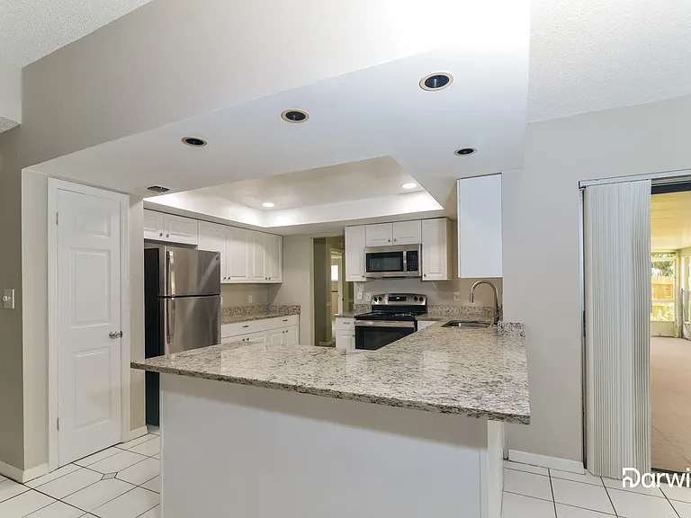 104 Holderness Dr — Photo 3