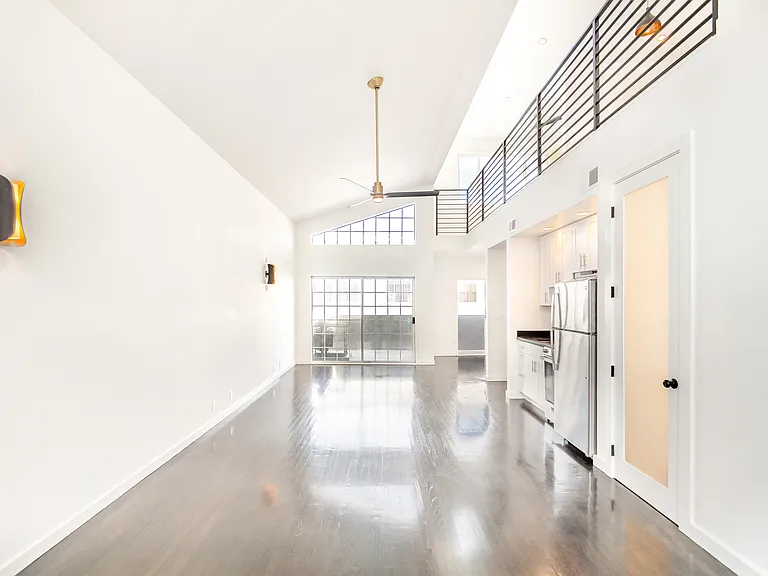30 Washburn St #3 — Photo 3