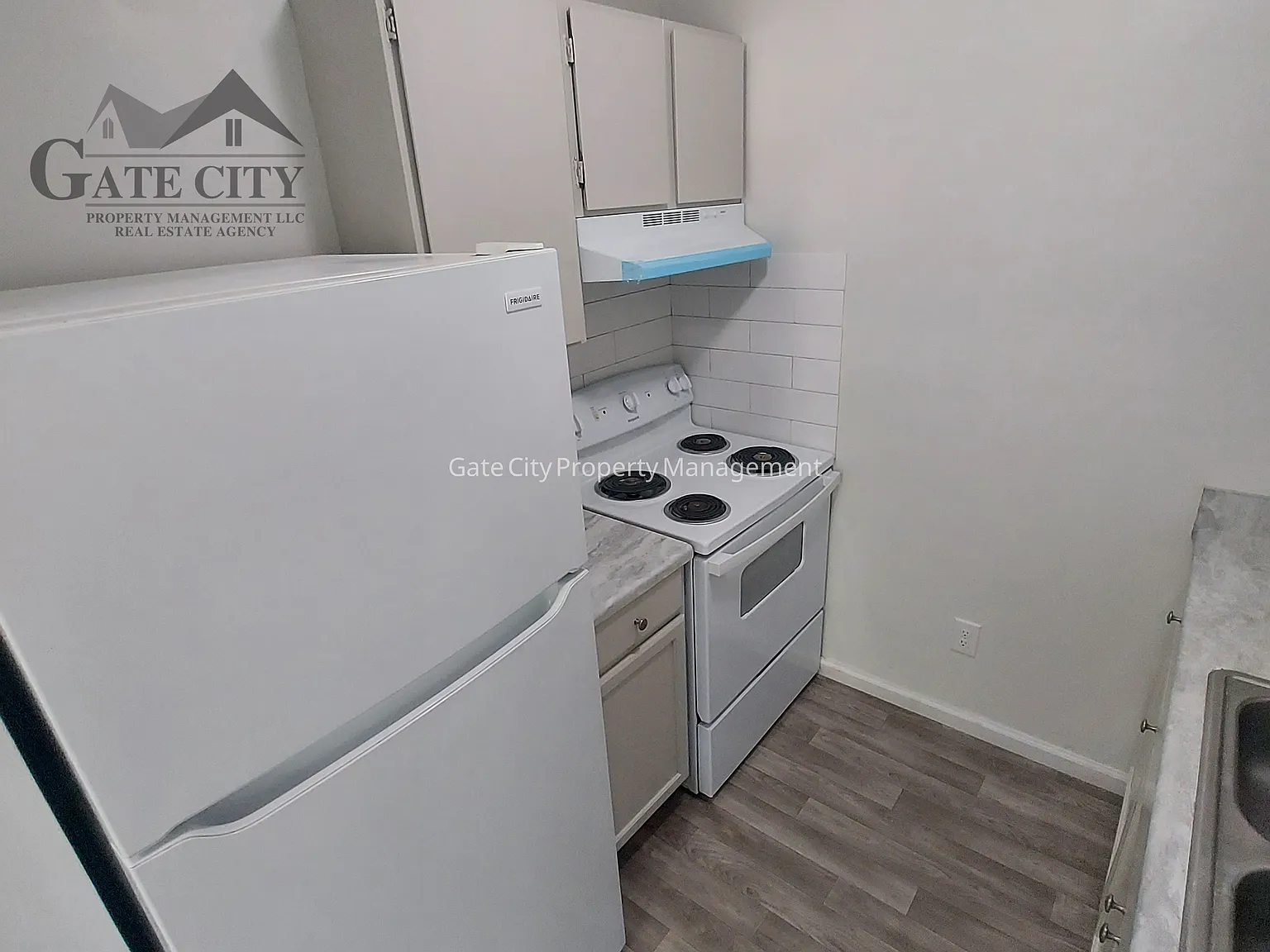 427 S Main St — Photo 4