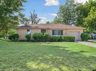 252 E Main St, Van, TX 75790