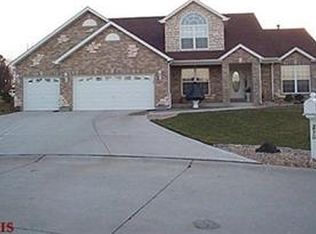 210 Fairwood Place Ct, Lake Saint Louis, MO 63367