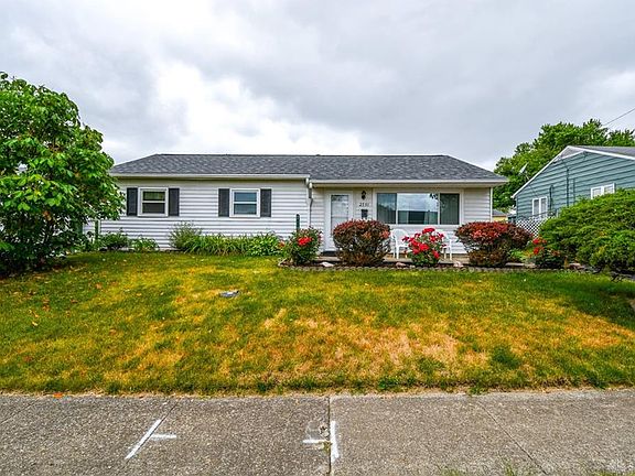 2nd image of 2591 Dunhill Pl