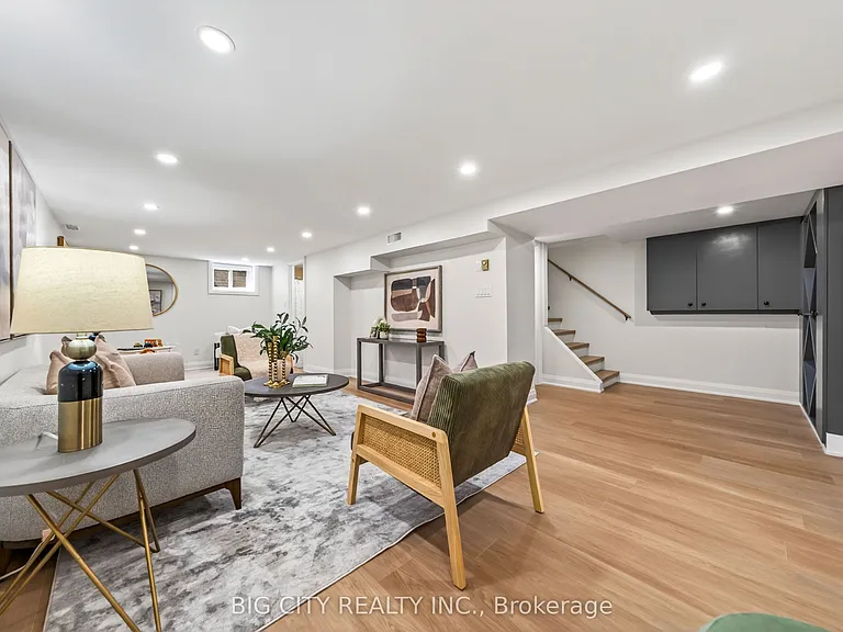 26 Carondale Cres — Photo 37