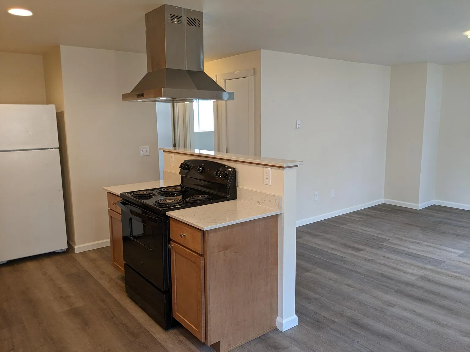 1 bed, 700 sqft, $1,675 — Photo 2