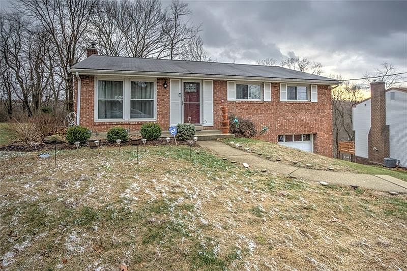 1st image of 114 Holly Hill Dr