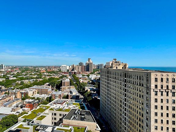 4th image of 2020 N Lincoln Park W APT 20D
