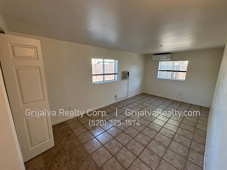 3001-3015 E La Madera Dr — Photo 9
