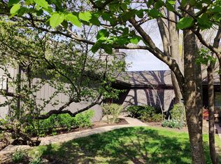 377 Mallard Point, Lake Barrington, IL 60010