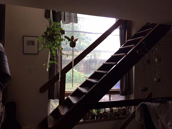 2nd image of 851 N 27th St APT 1R