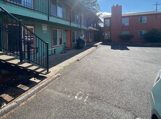 8139 N Fessenden St APT B, Portland, OR