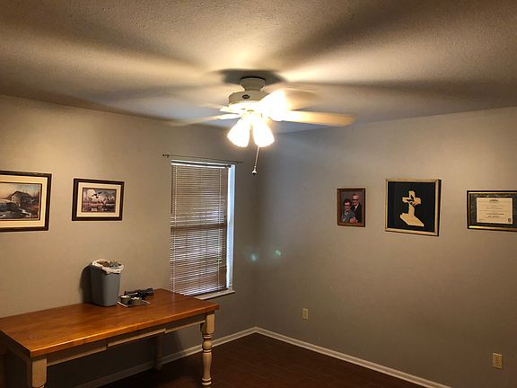 3rd image of 4900 Maplewood Dr
