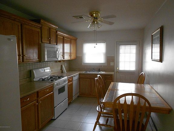 5th image of 39 Santiago Dr W