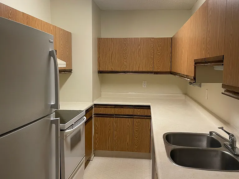 41 Akins Dr — Photo 18