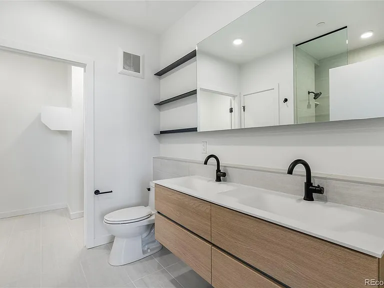 1601 Park Ave #307 — Photo 17