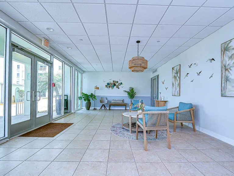 400 64th Ave #1006 — Photo 35