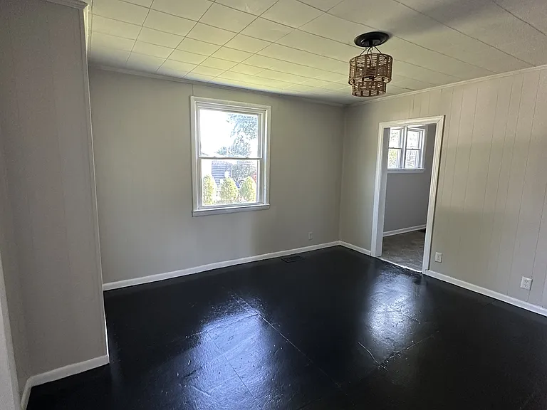 216 Delaware St — Photo 3