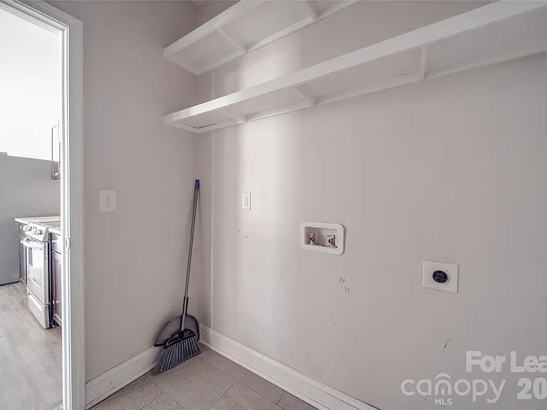 112 Rockwell Ct — Photo 14