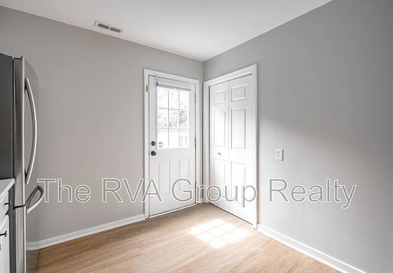 712 Hill Top Dr — Photo 17