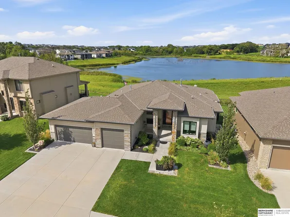 3626 S 205th St, Elkhorn, NE 68022