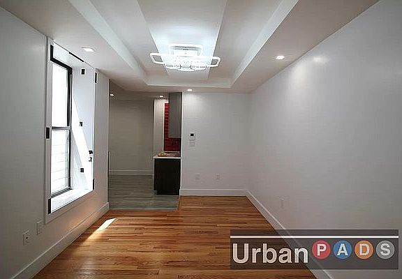 3rd image of 270 Kosciuszko St #401