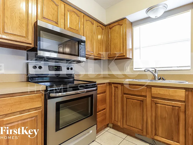 802 Briarcliff Dr — Photo 6