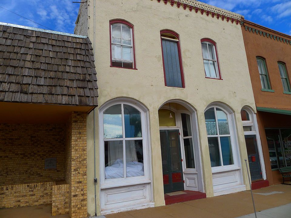 1st image of 209 N Main St