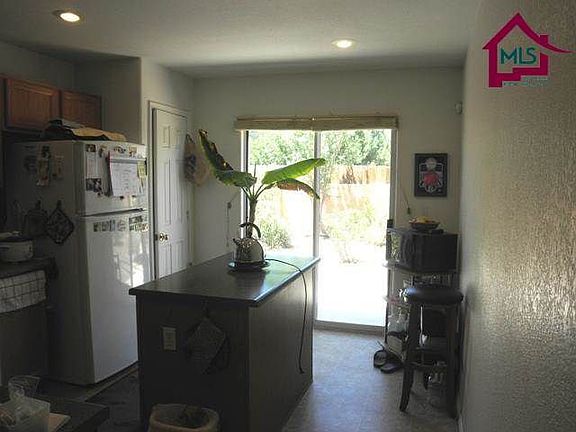 4th image of 2902 Carretas Ct