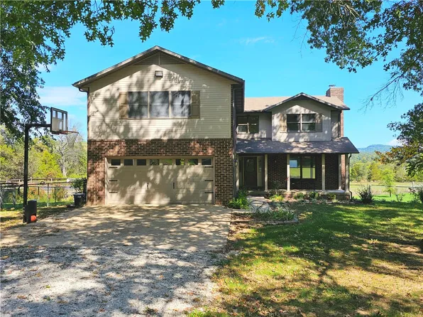 696 County Road 933, Alpena, AR 72611