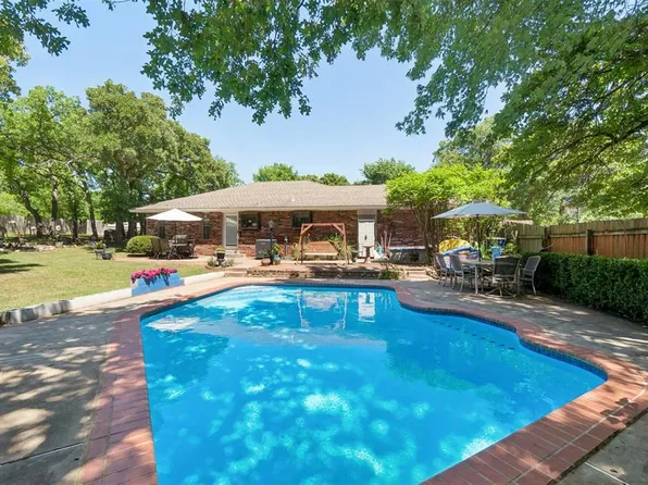 4409 Martin Dr, Edmond, OK 73034