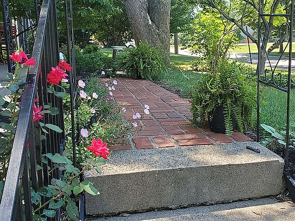 2nd image of 2913 Pindell Ave
