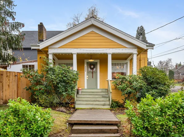 5334 SW Florida St, Portland, OR 97219