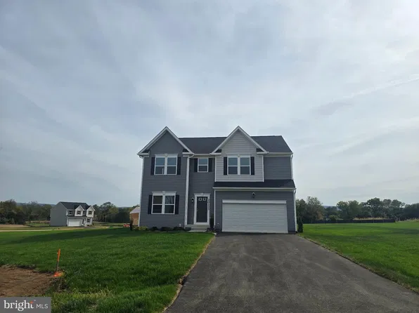 20133 Regent Cir, Hagerstown, MD 21742