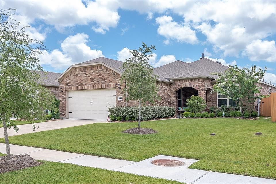 1st image of 664 Tenuta Ln