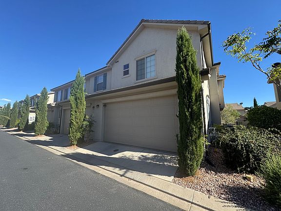 2nd image of 1906 E Holiday Ln