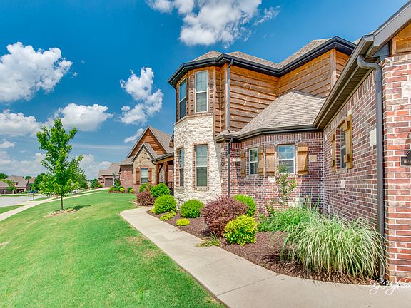 4th image of 4518 Willowridge Way