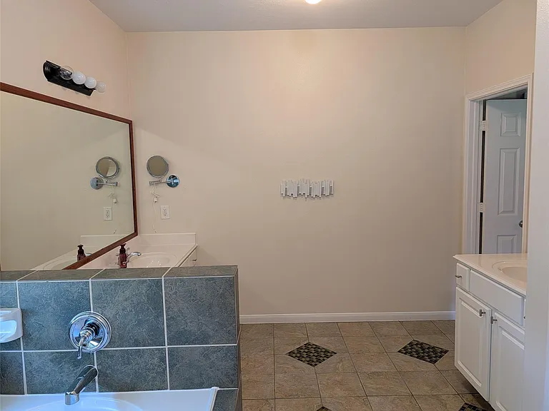 26803 Rockwood Park Ln — Photo 7