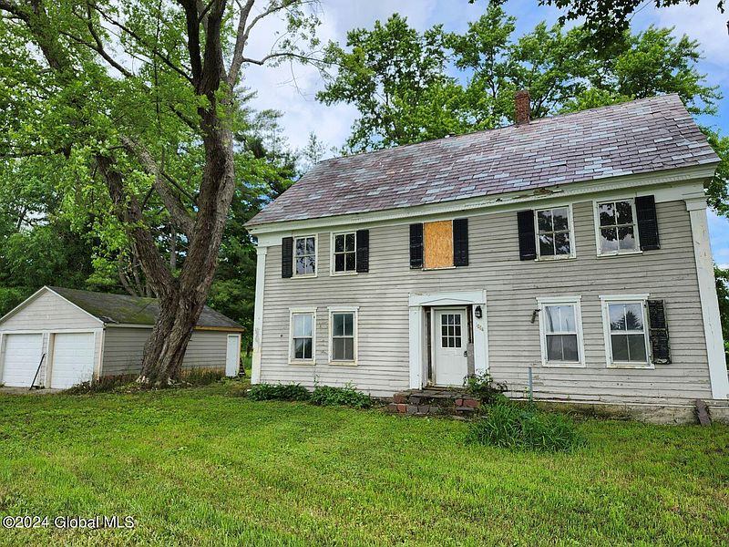 2nd image of 1004 Old County Lane