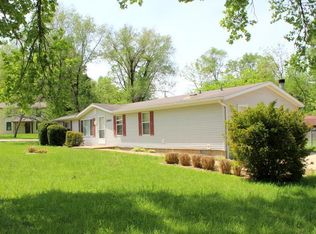 1990 Sandy Dr, High Ridge, MO 63049